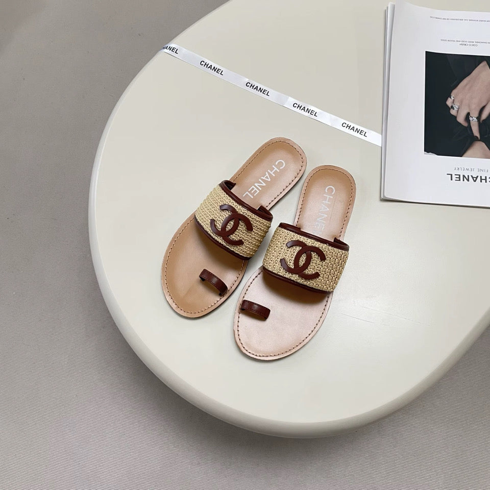 Toe Hold Sandal
