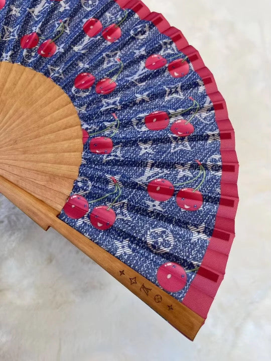 Hand fan cherry