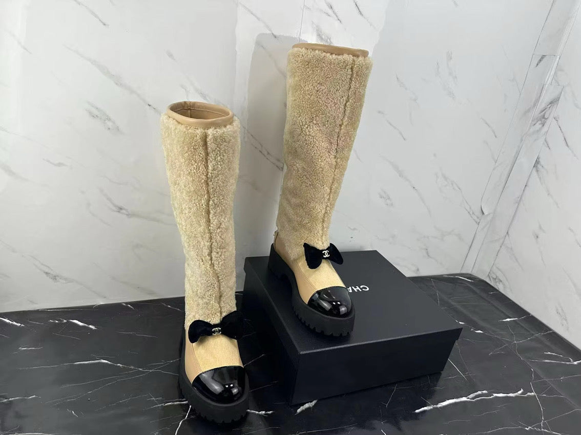 Cream or Black Furry Boot