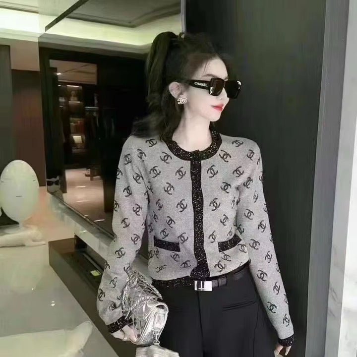 Front pocket cardigan