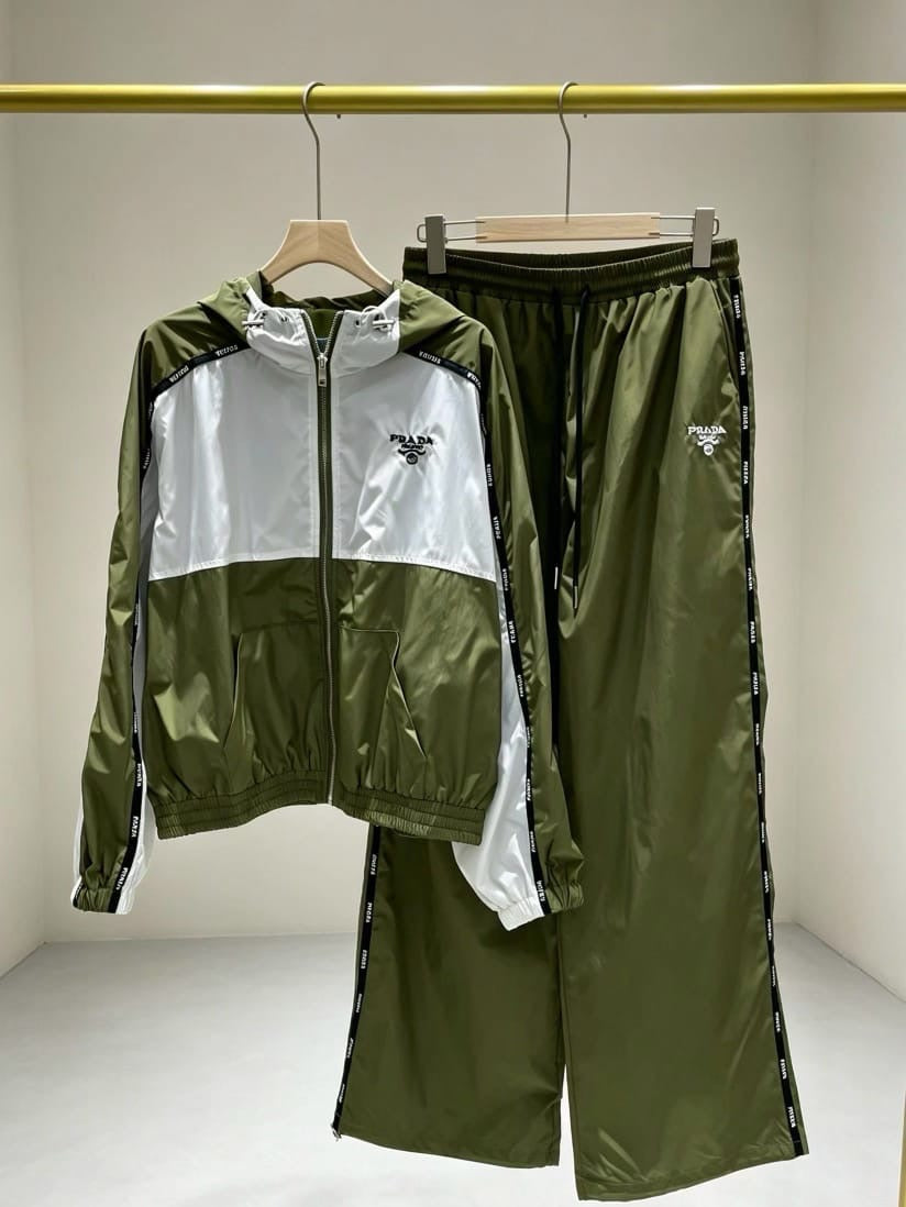 The Luxe Track Set