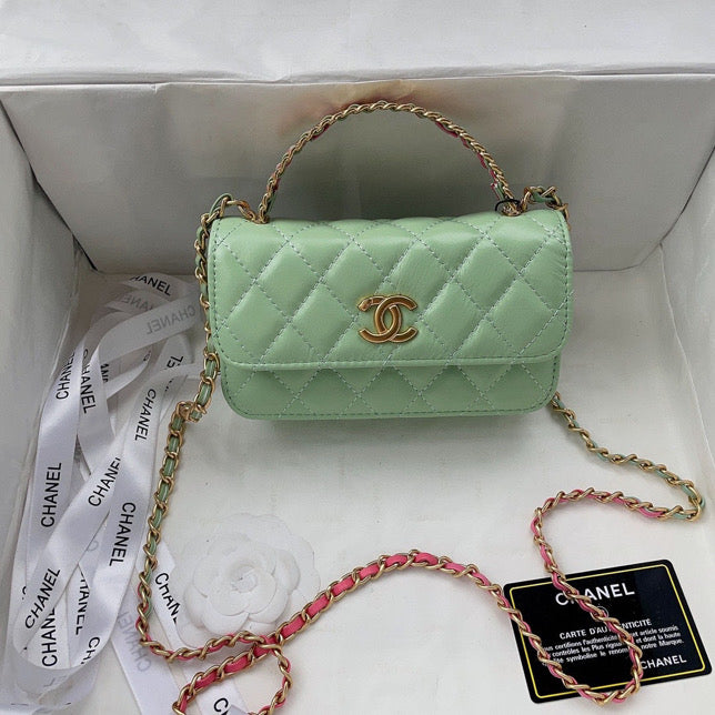 Chain handle bag