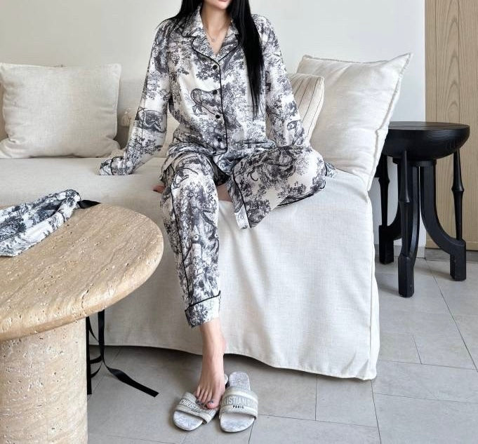 Two piece lounge set