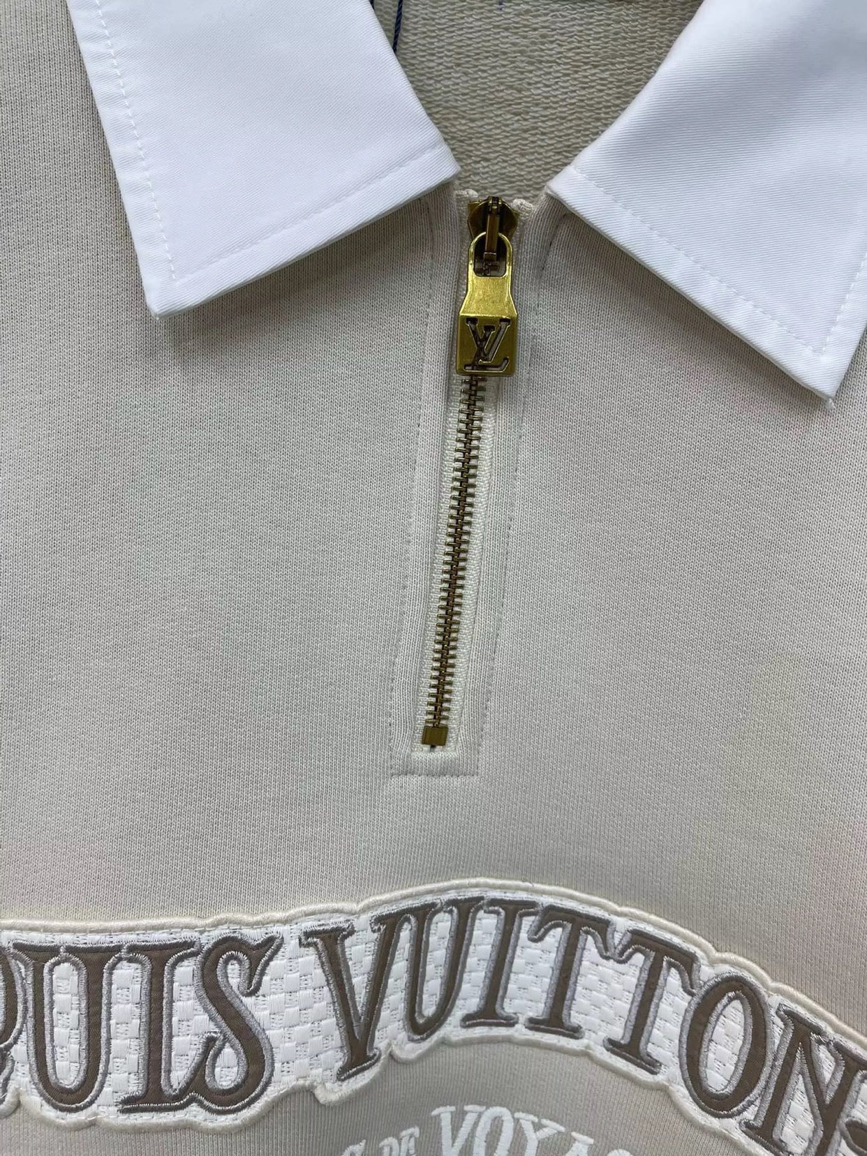 Khaki pullover