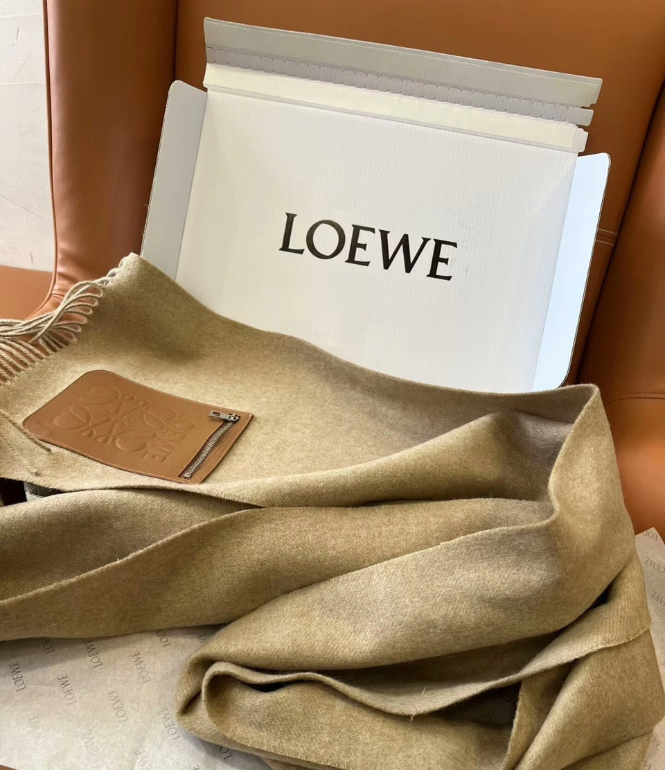 Long Scarf with leather pocket