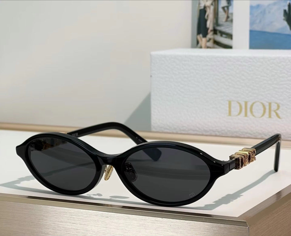 Black Oval Sunglasses
