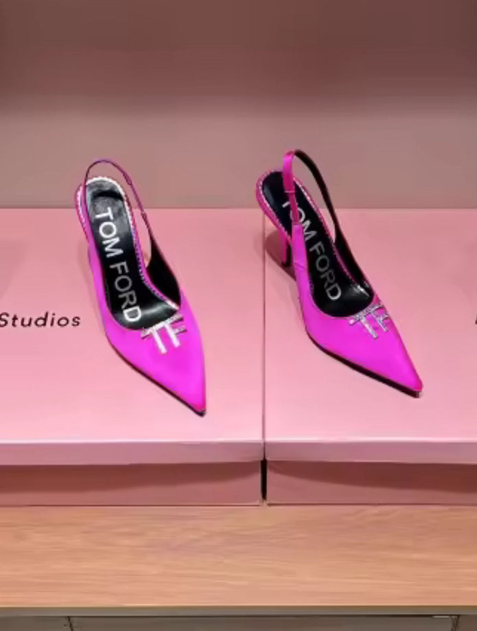 Magenta or Black Pump