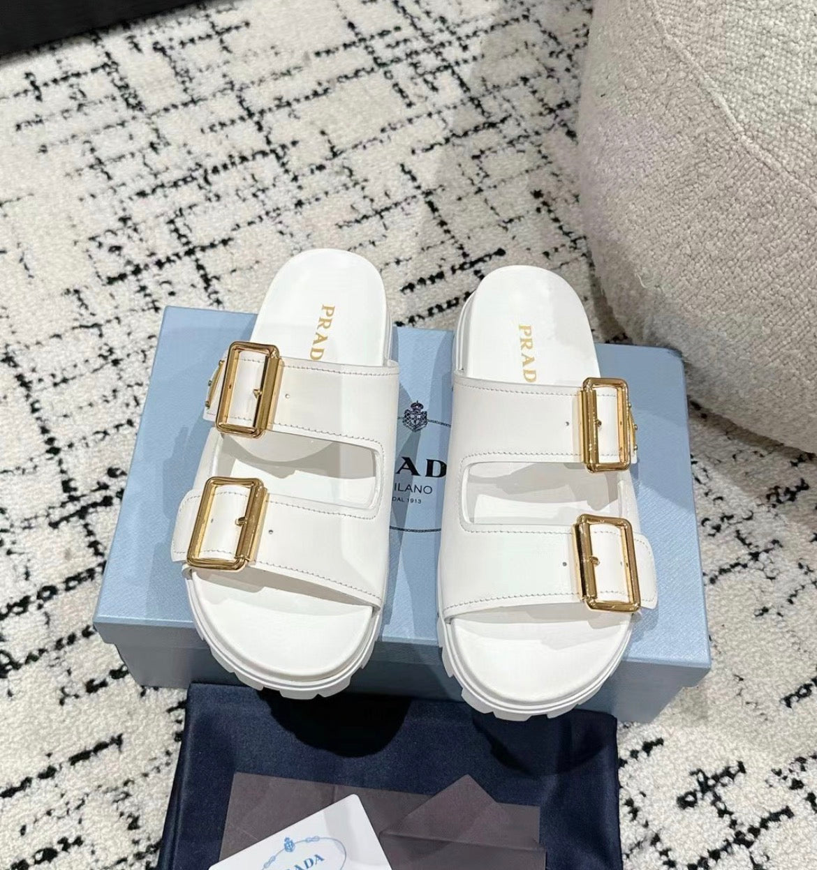 Sturdy Double strap