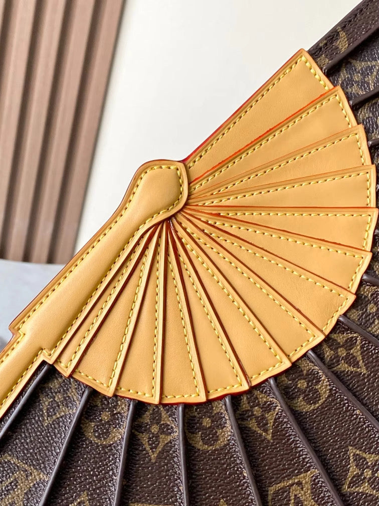 Leather Fan Purse