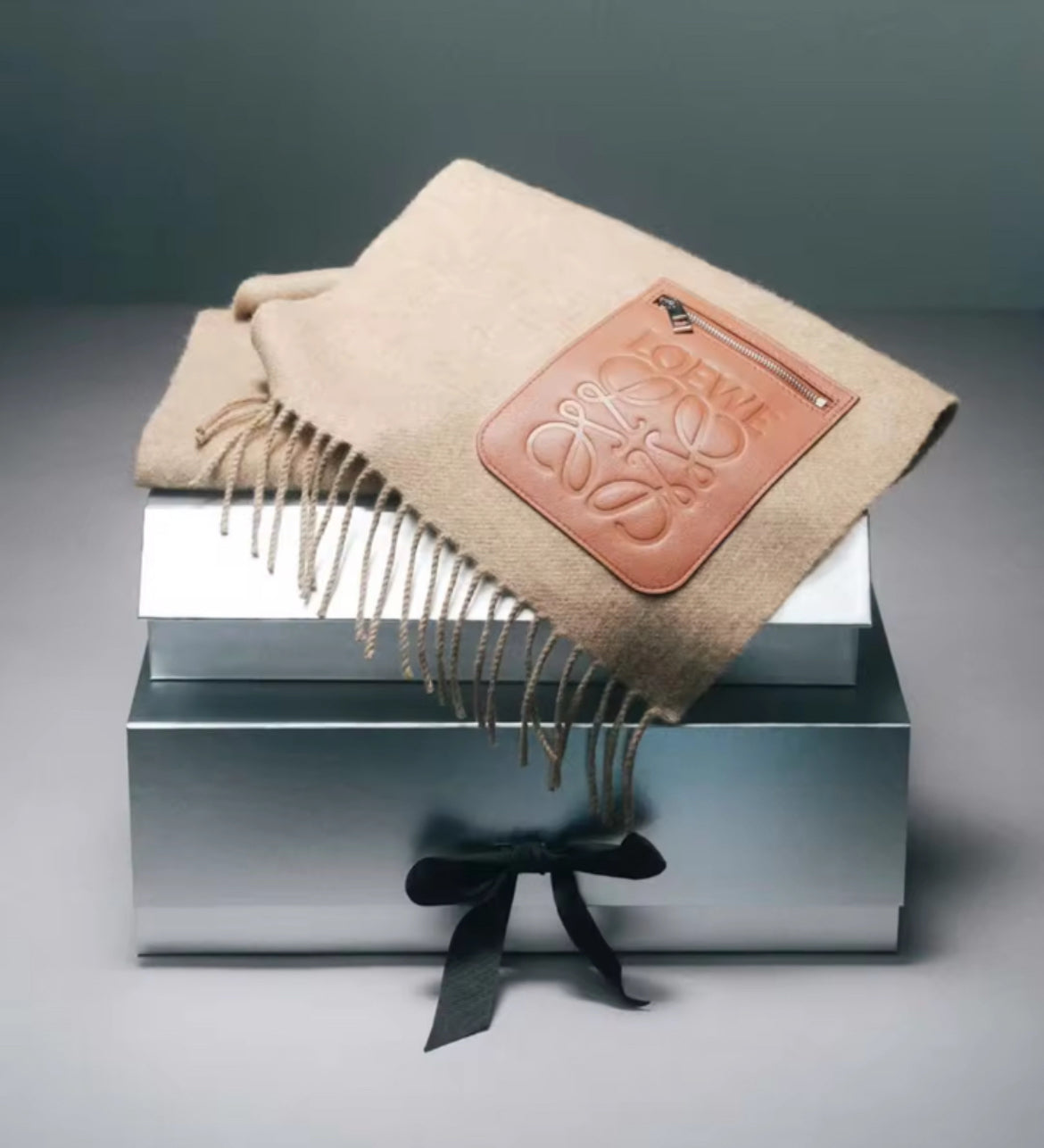 Long Scarf with leather pocket