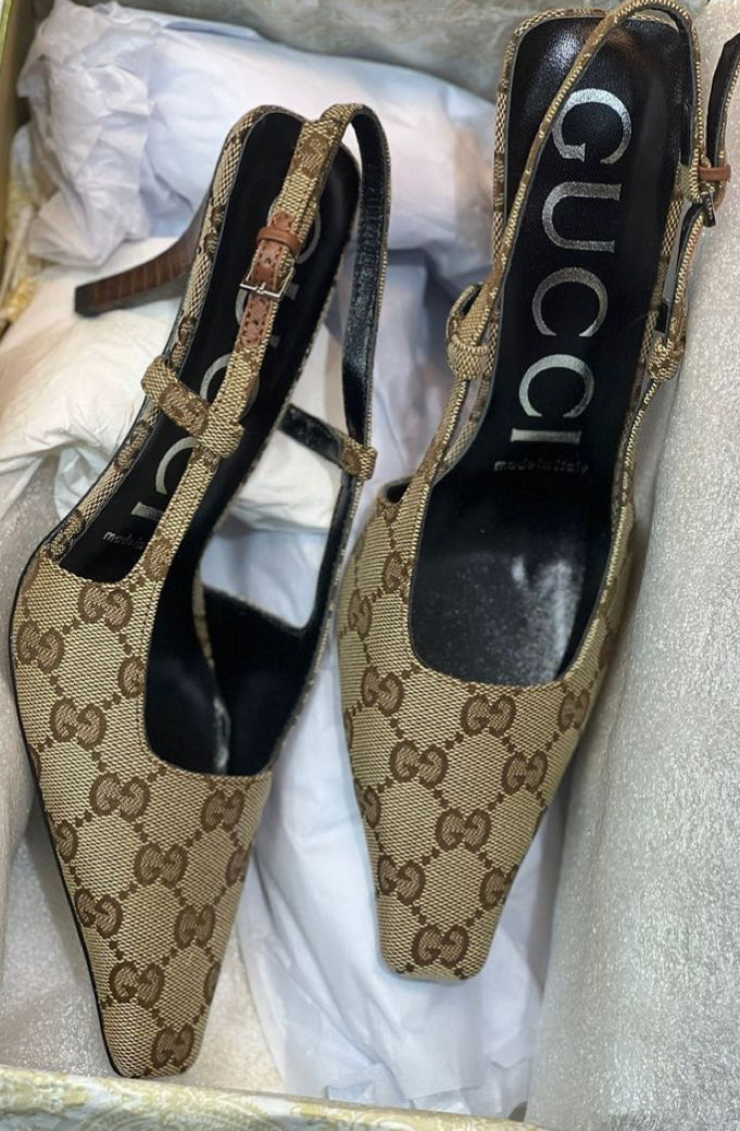 The perfect brown pump