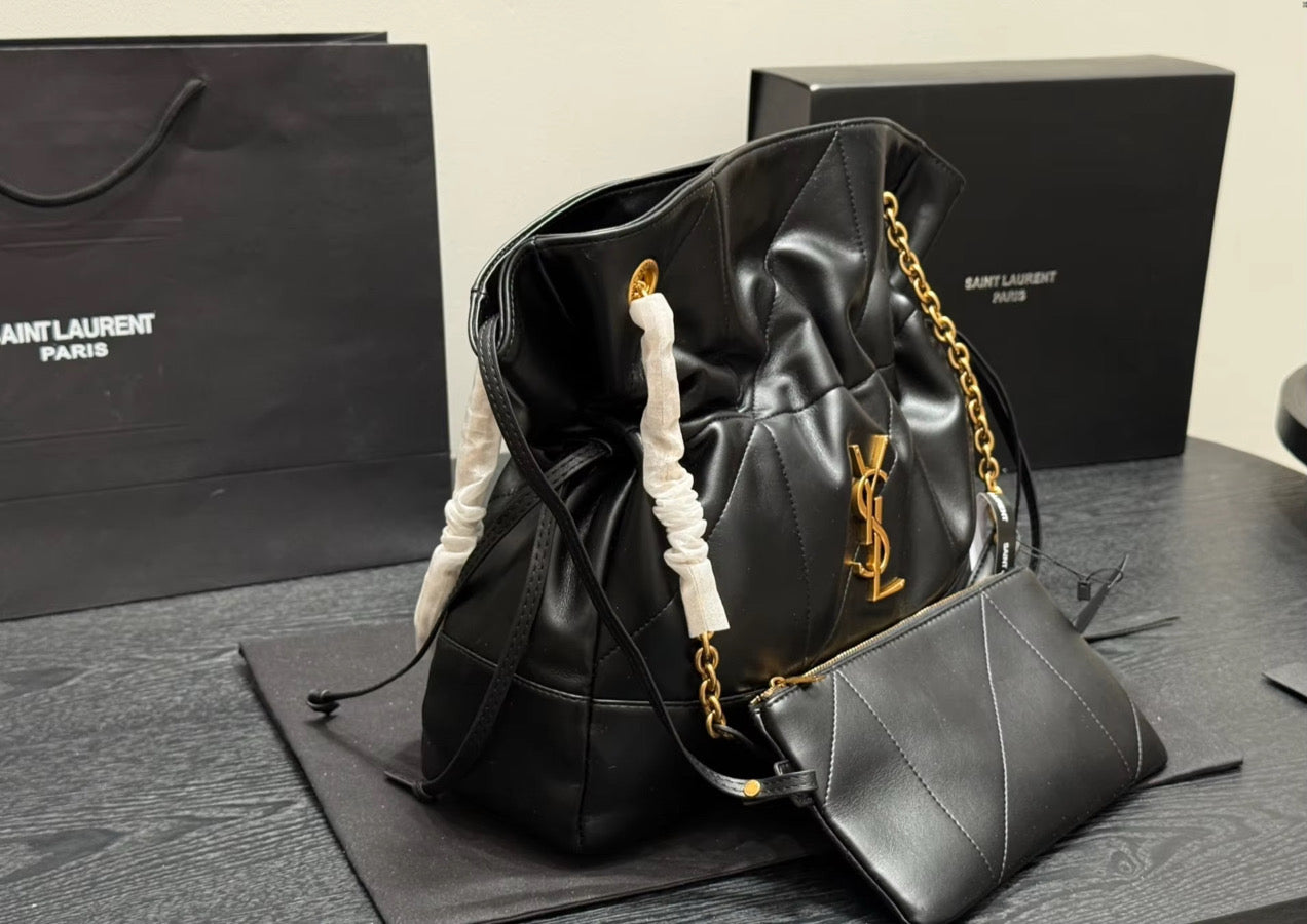 Medium Black leather bag