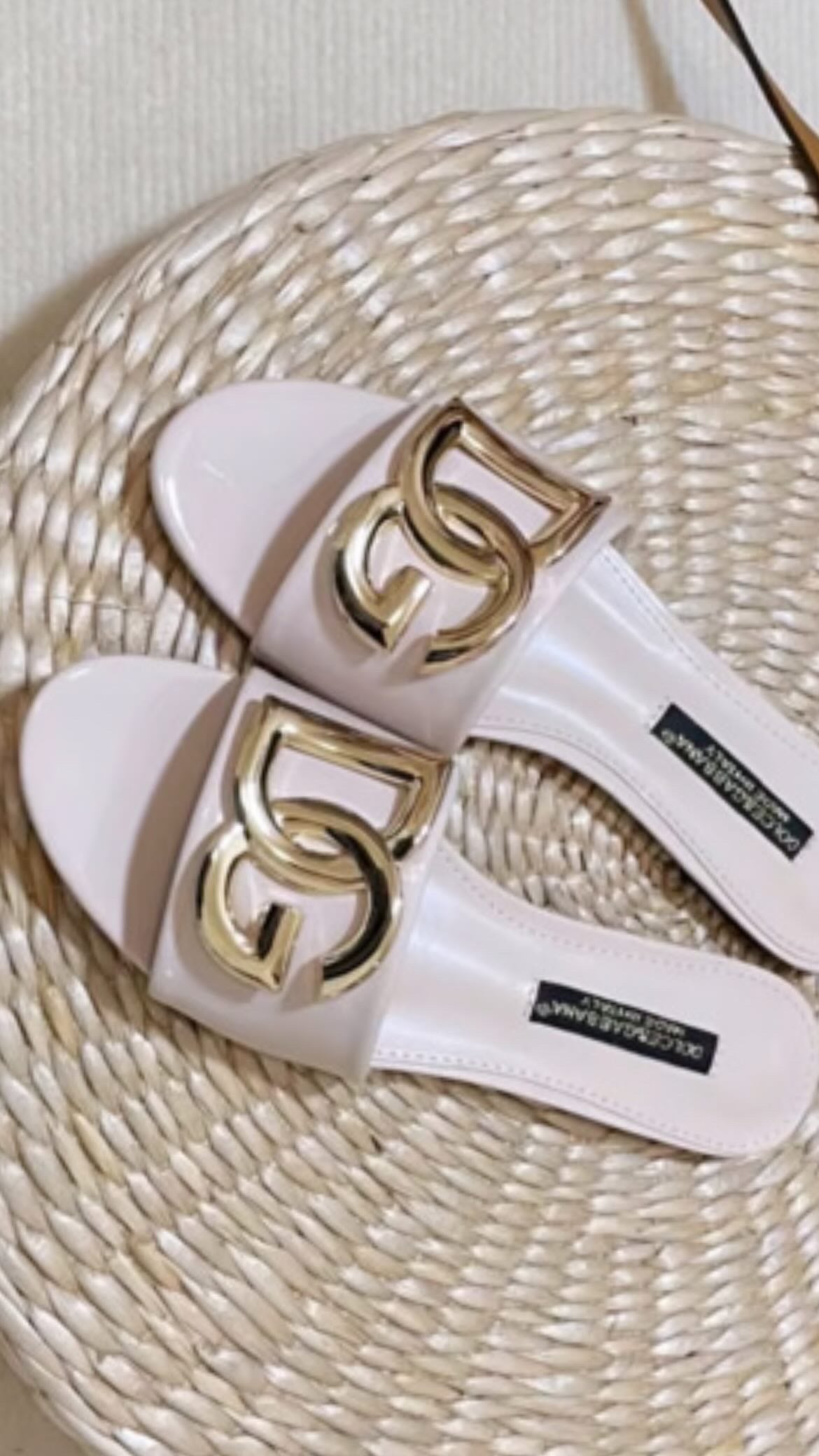 Leather bound sandal with gold
