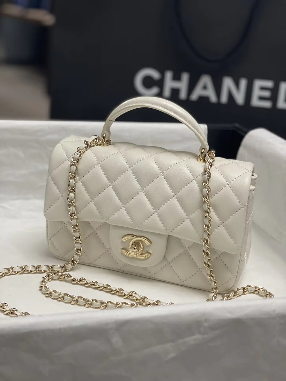 Luxury Top Handle (NOT ELIGIBLE FOR DISCOUNT)