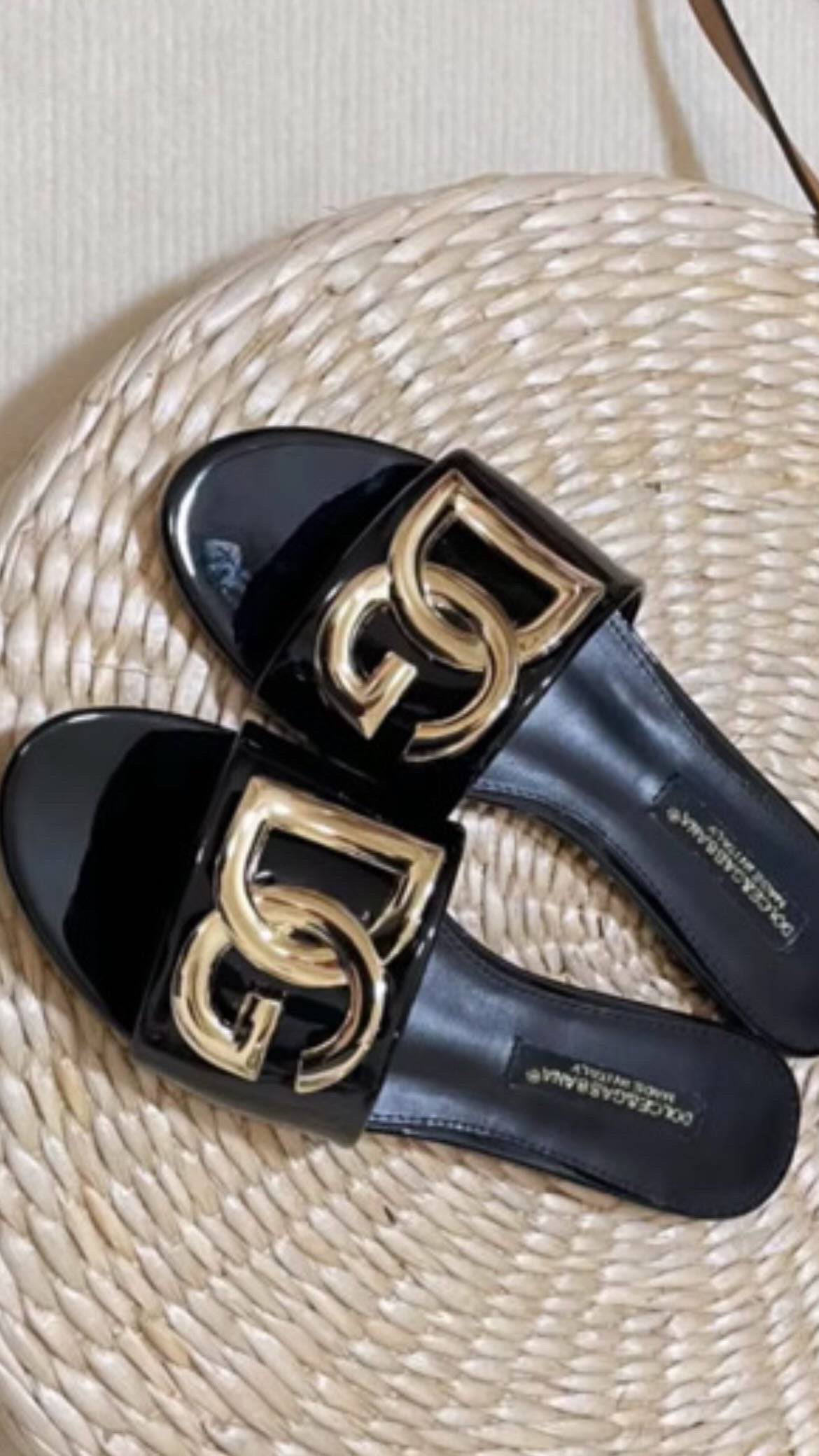 Leather bound sandal with gold