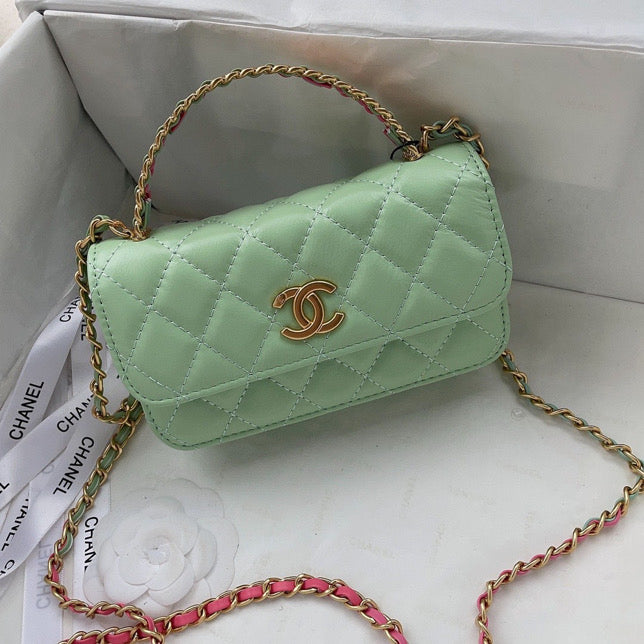 Chain handle bag