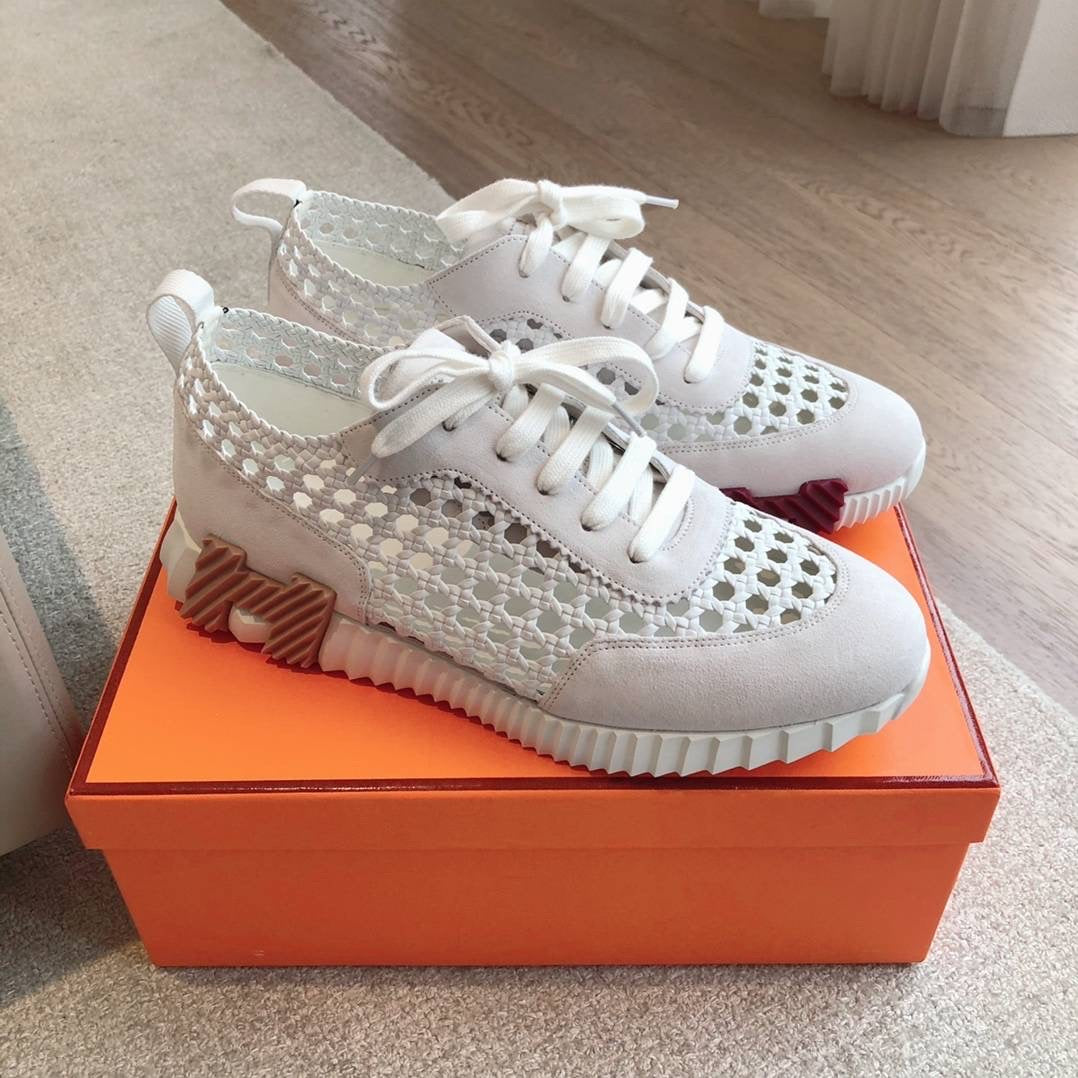 Perfect summer tennis shoe