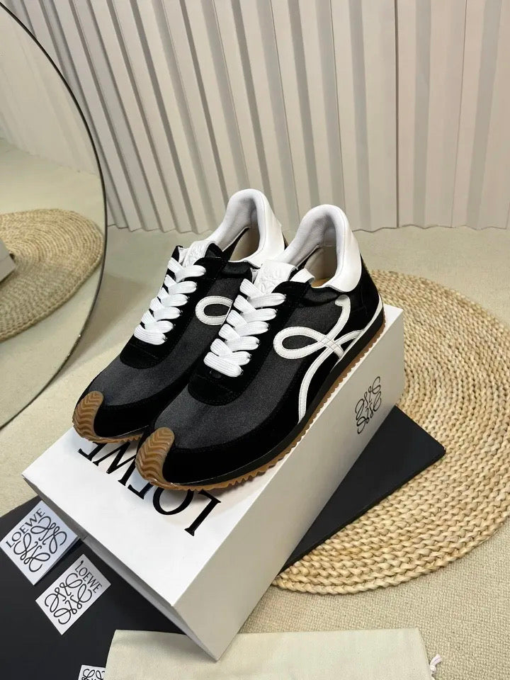 Black Sneakers