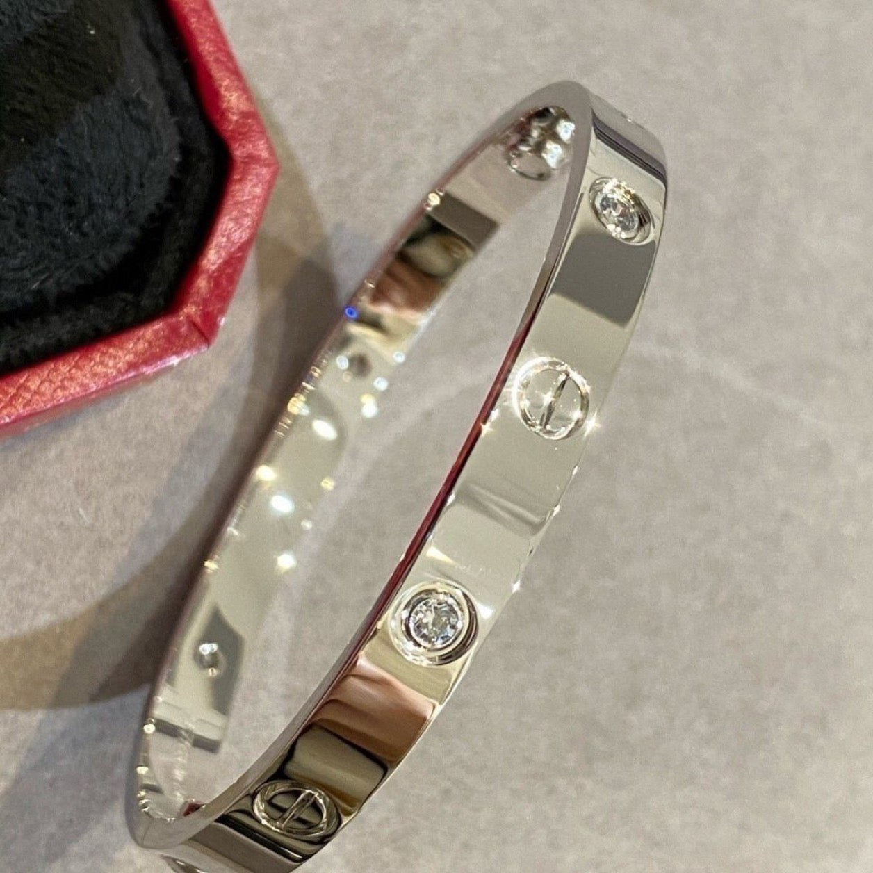 Brazalete de oro rosa o plata sin diamantes