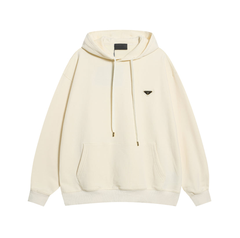 Oversized hoodie with gold accessories