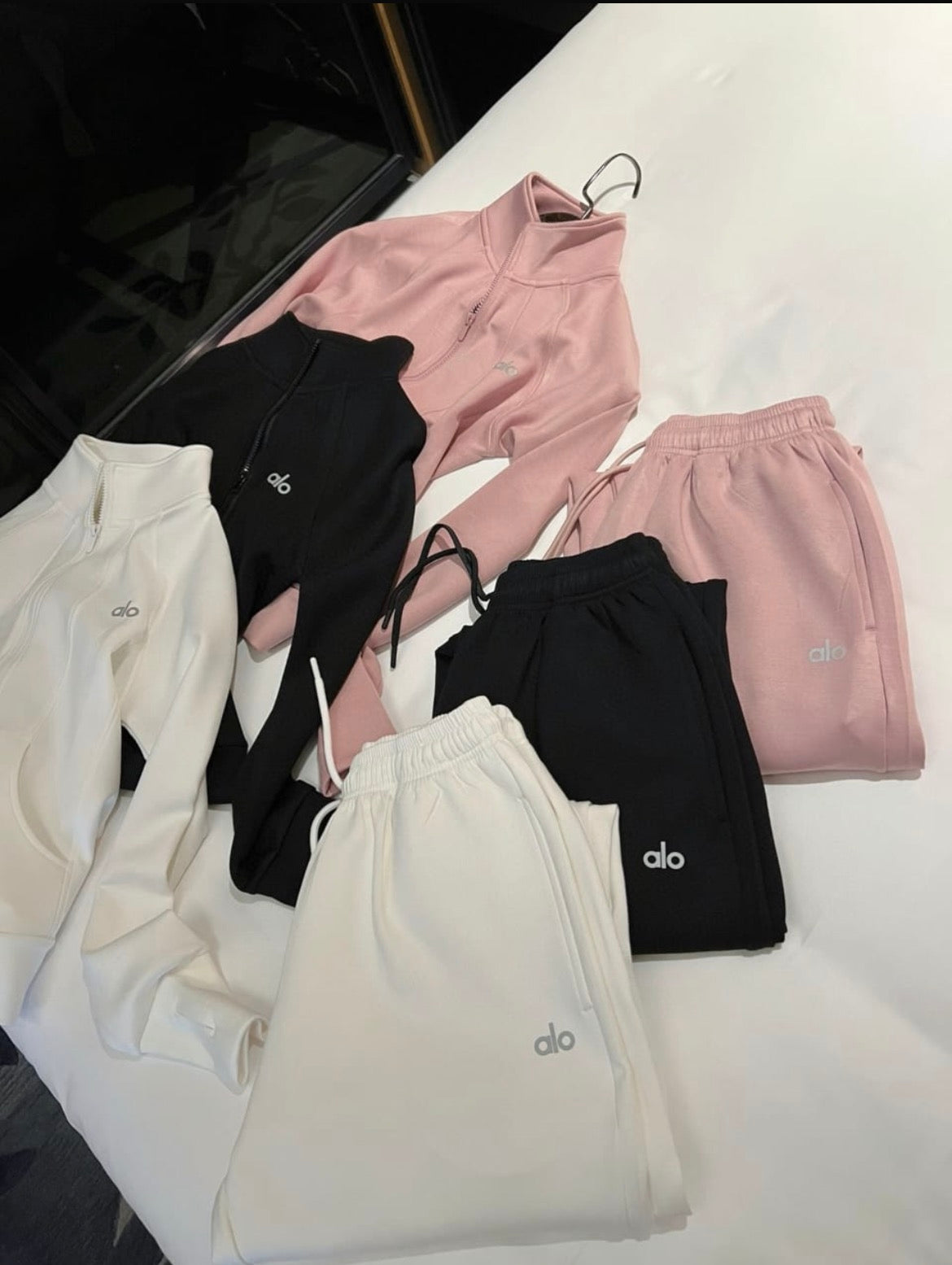 The Everyday Zip Set