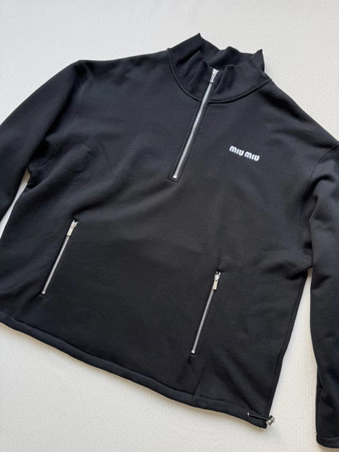 Black Pullover