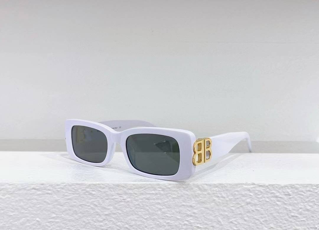 Gafas de sol deslumbrantes de perfil bajo