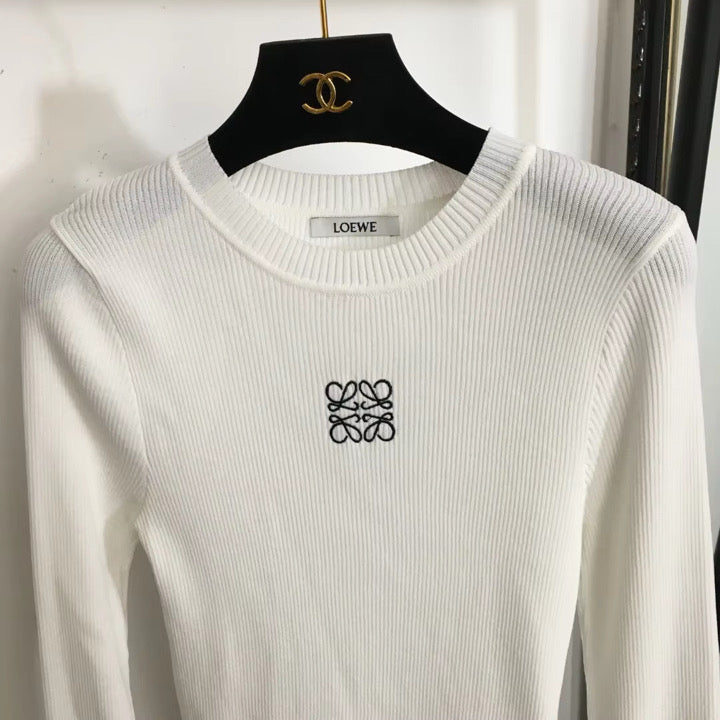 Long sleeve circle neck