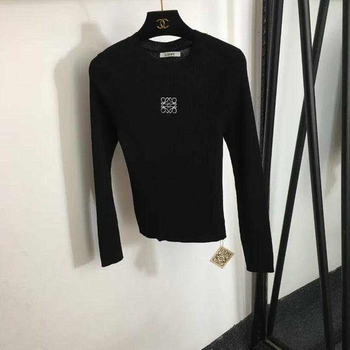 Long sleeve circle neck