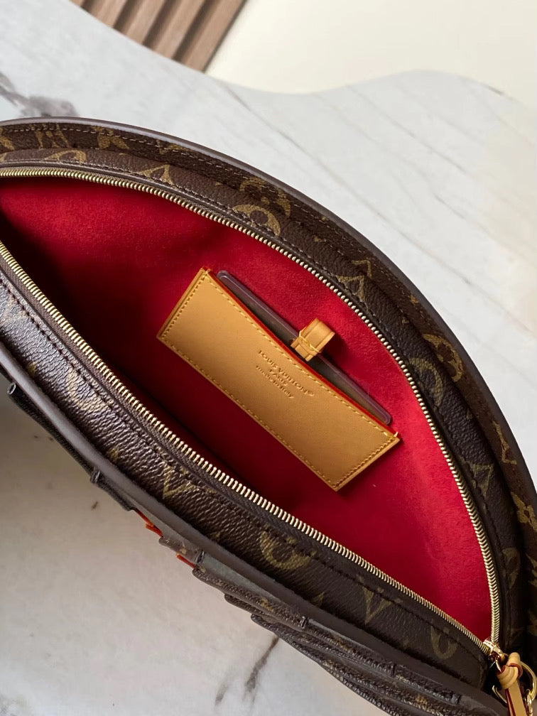 Leather Fan Purse