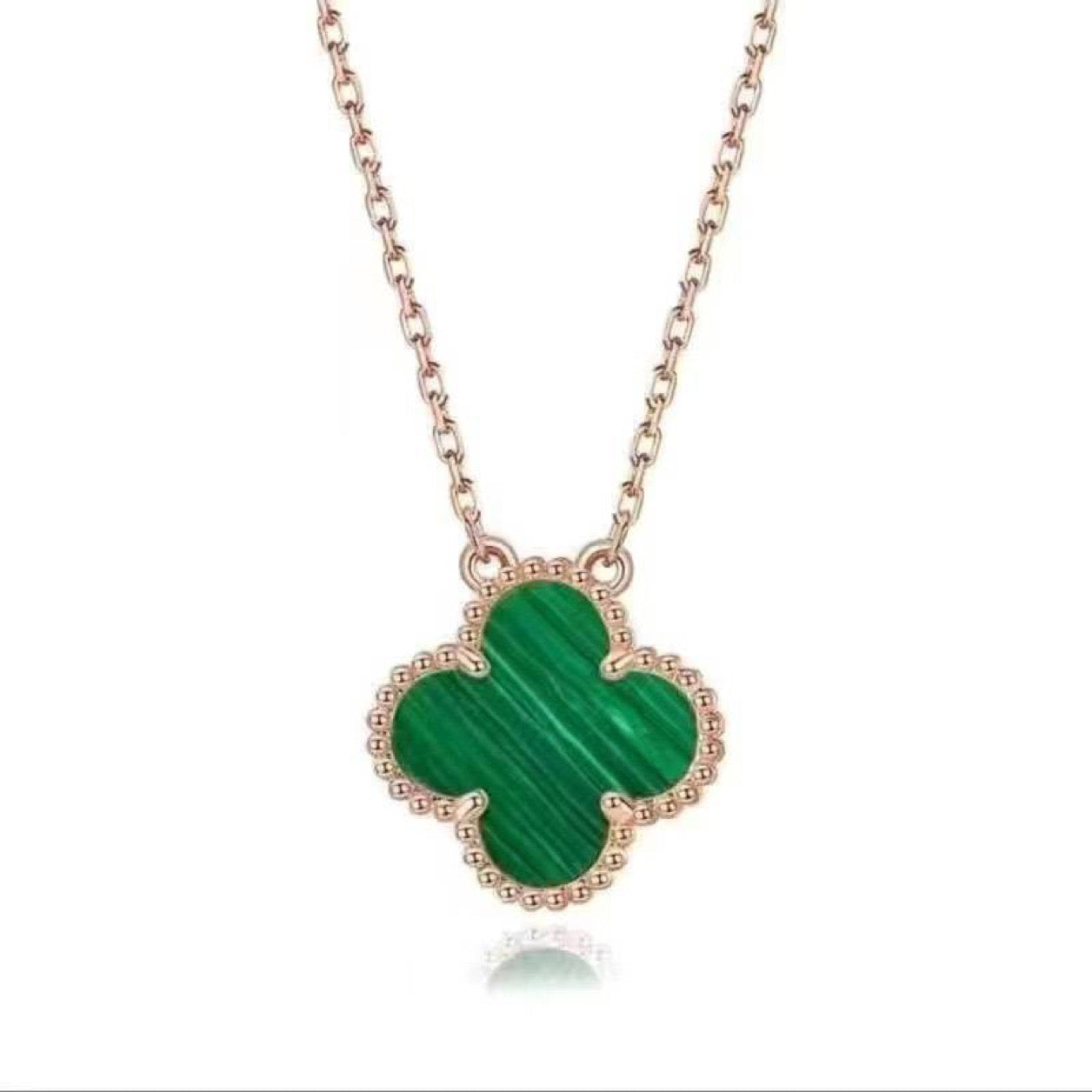 Multiple color pendant necklace