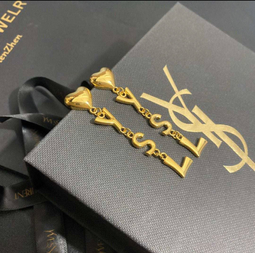 Pendientes colgantes de oro