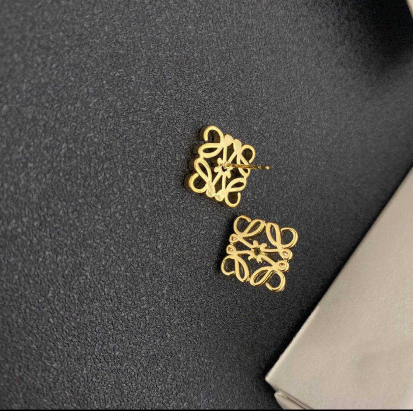 Pendientes medianos oro