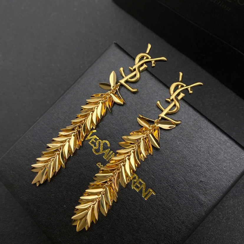 Pendientes largos colgantes de oro