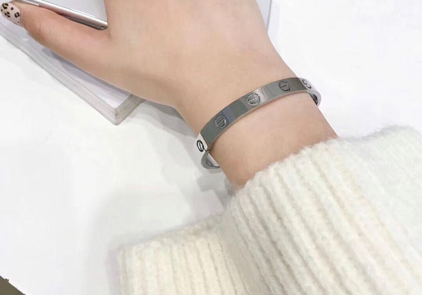 Brazalete de oro rosa o plata sin diamantes
