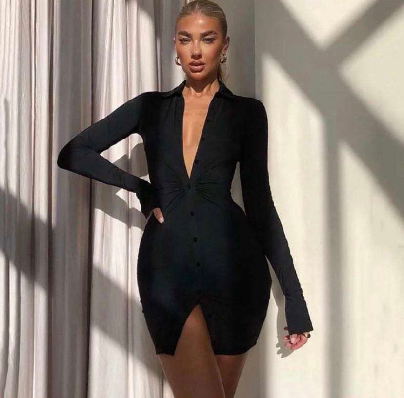 Vestido negro con botones