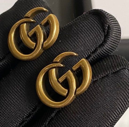 Pendientes Medianos Oro Oscuro