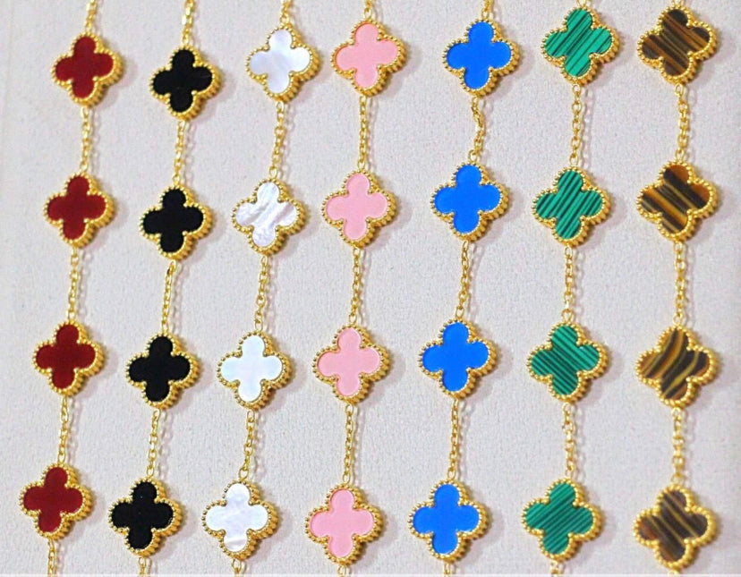 Pulsera con dijes multicolor (PRECIO FINAL EN EL CARRITO)