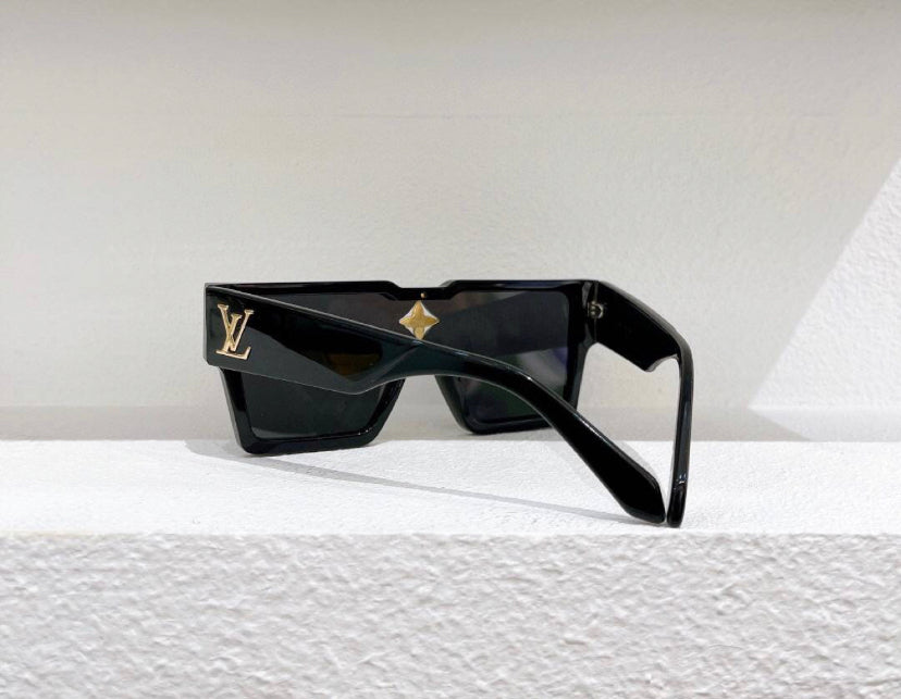 Gafas de sol cuadradas ($160 EN EL CARRITO)