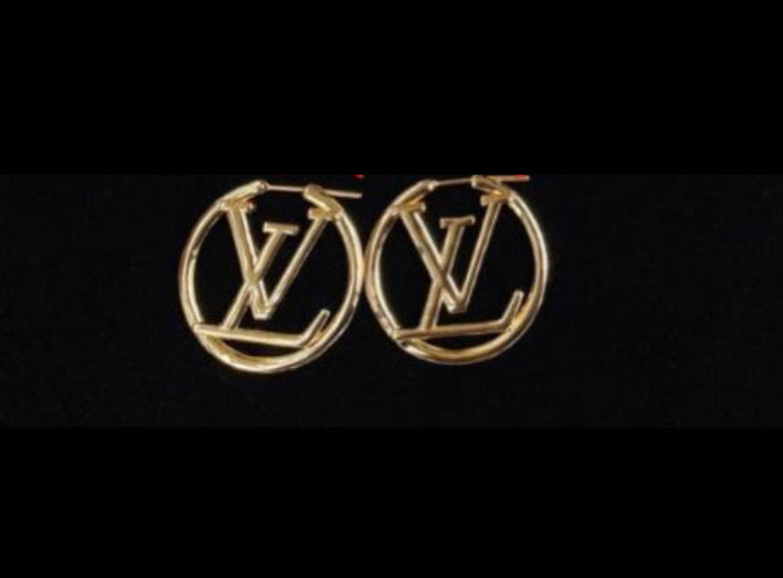 Aros pequeños de oro