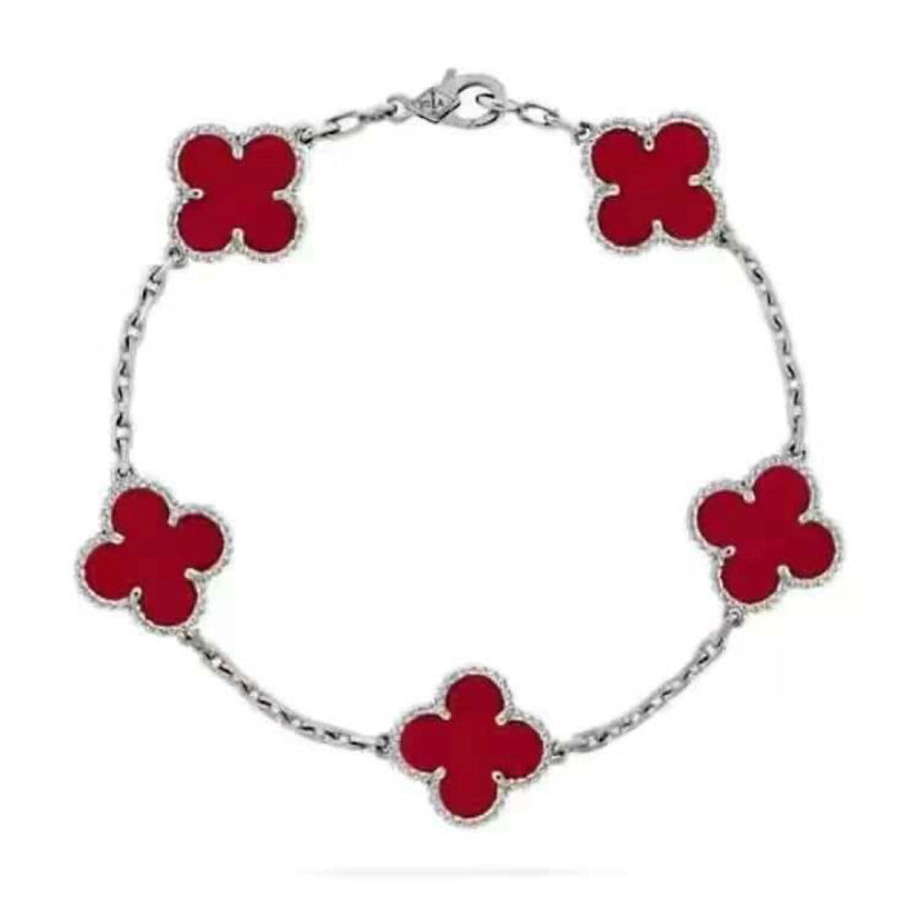 Pulsera con dijes multicolor (PRECIO FINAL EN EL CARRITO)