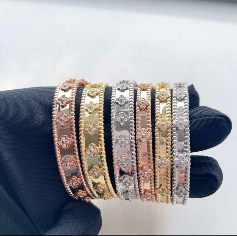 Brazaletes multicolores